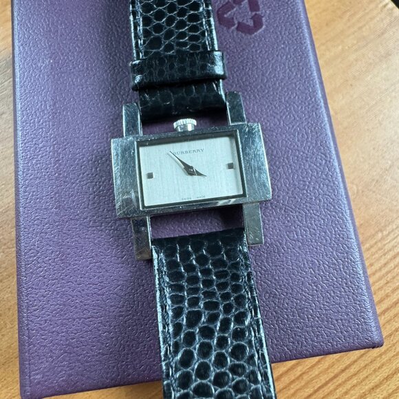 Burberry ladies' watch - Picture 1 of 4